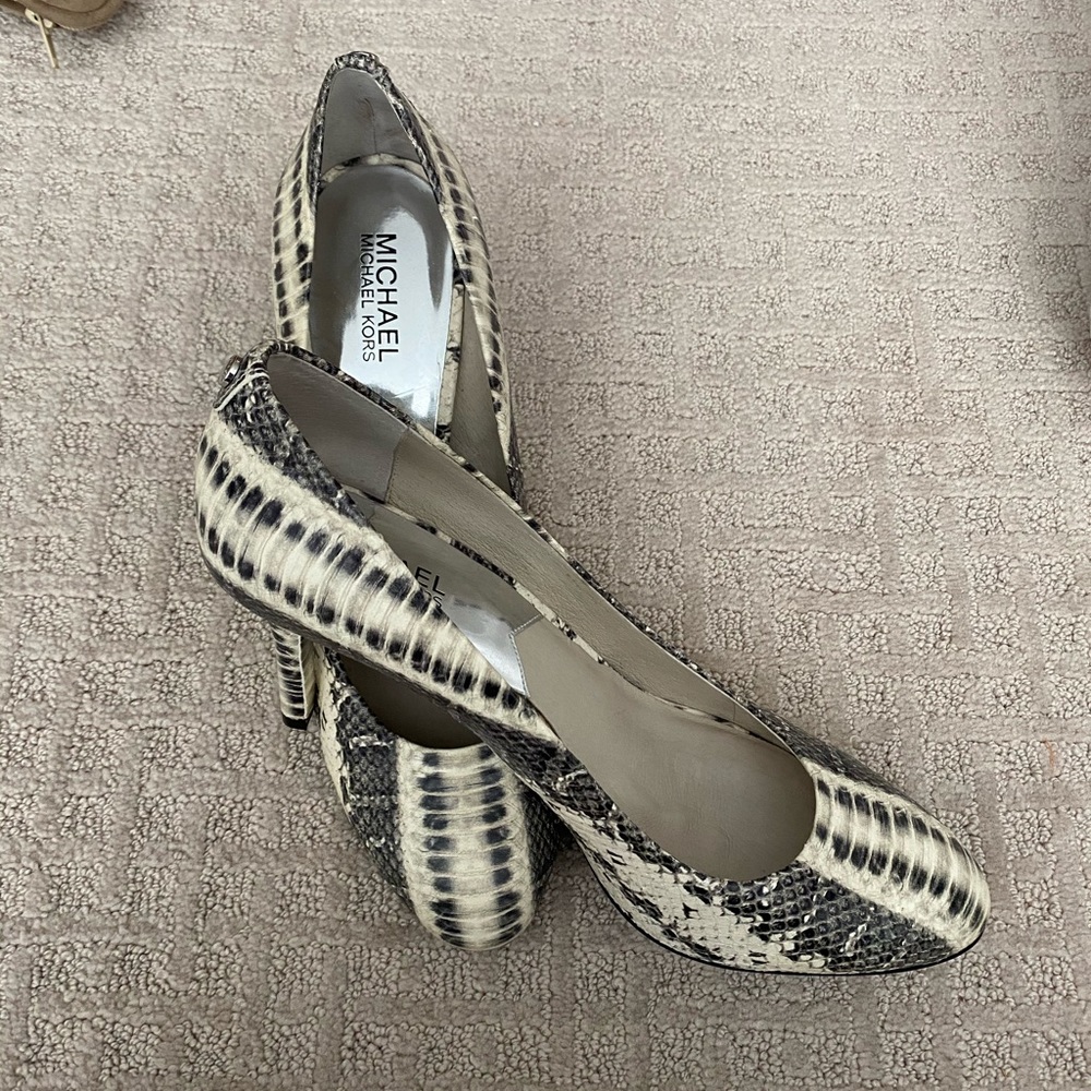 Excellent condition Michael Kors Snakeskin heels